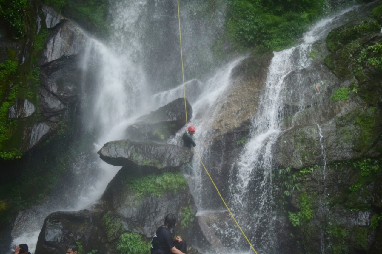 Bodhi Holidays, Canyoning Day Trip, Kathmandu